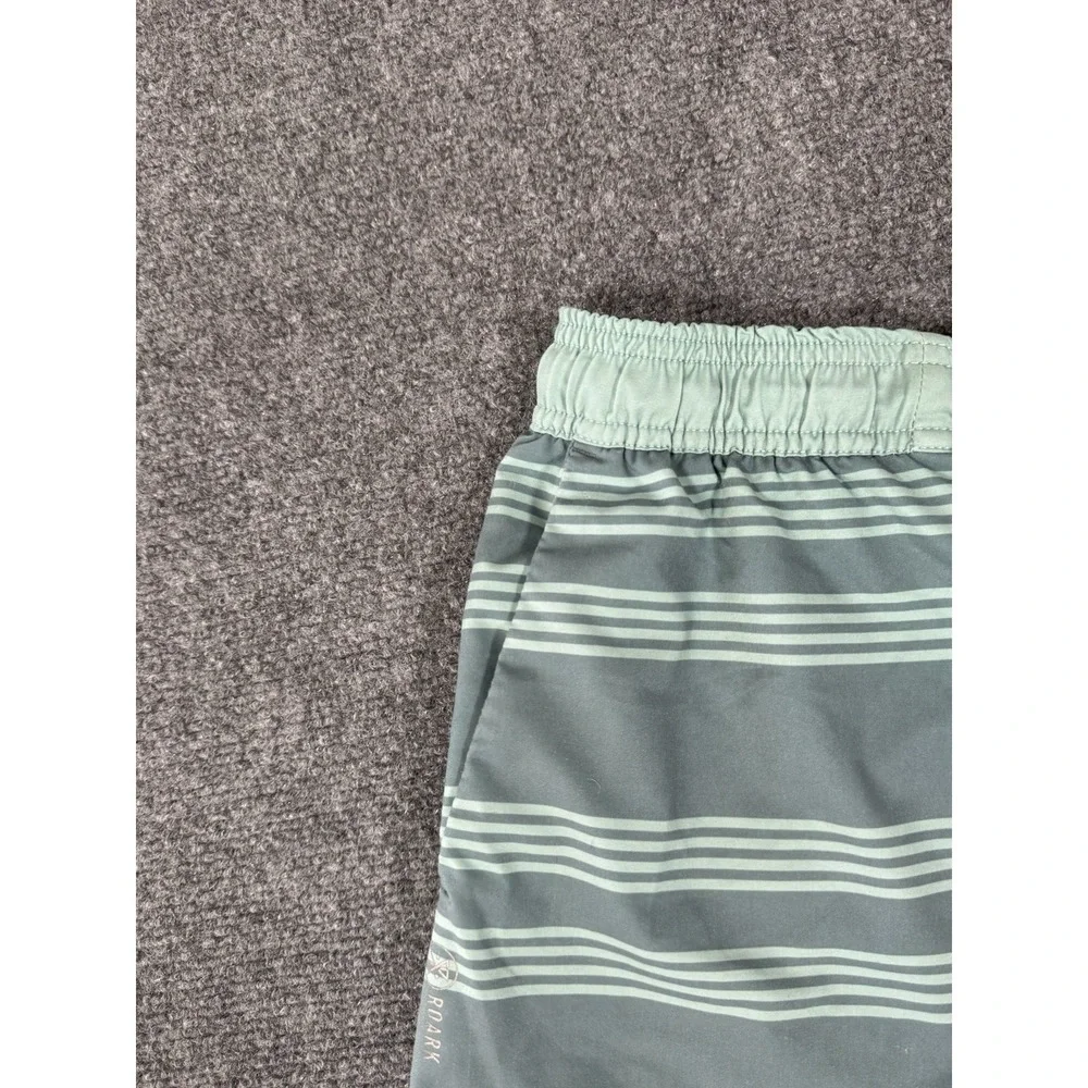 Roark Run Amok Shorts Mens Medium Green ‎ Unlined Pockets Lightweight 7.5